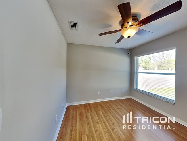 Building Photo - 30843 Birdhouse Dr