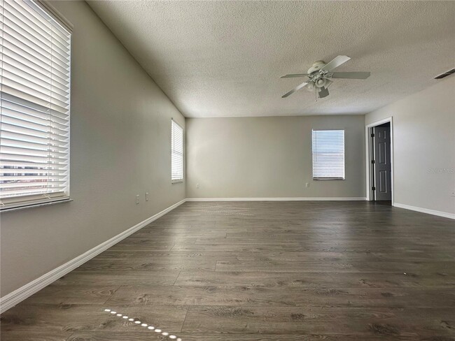 Building Photo - 224 Rona Ln