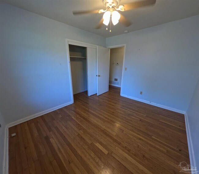 Building Photo - 3814 Gerhardt Dr