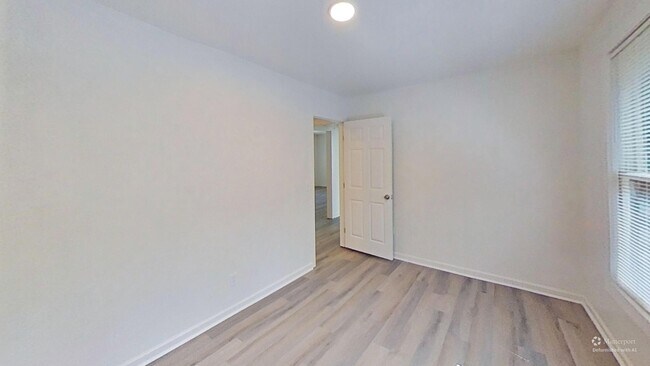 Building Photo - 507 Marianna St