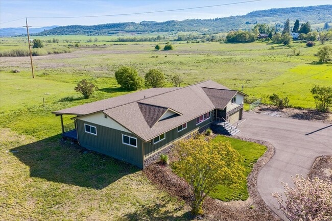 Building Photo - 2477 Coker Butte Rd