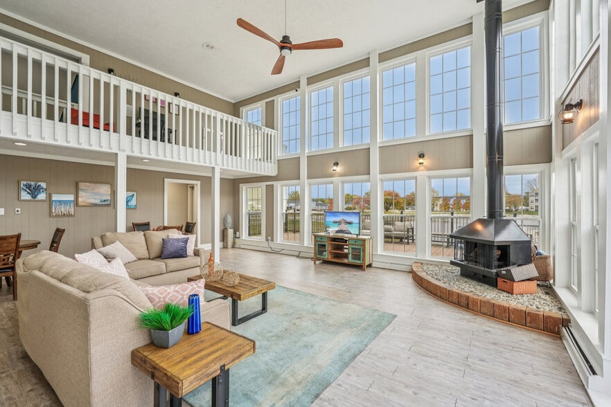 Building Photo - Pier 39 Apartments & Townhomes