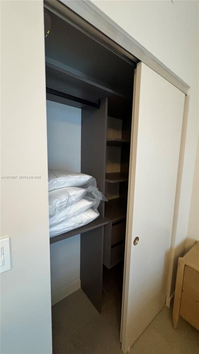 Building Photo - 11 NE 6th St