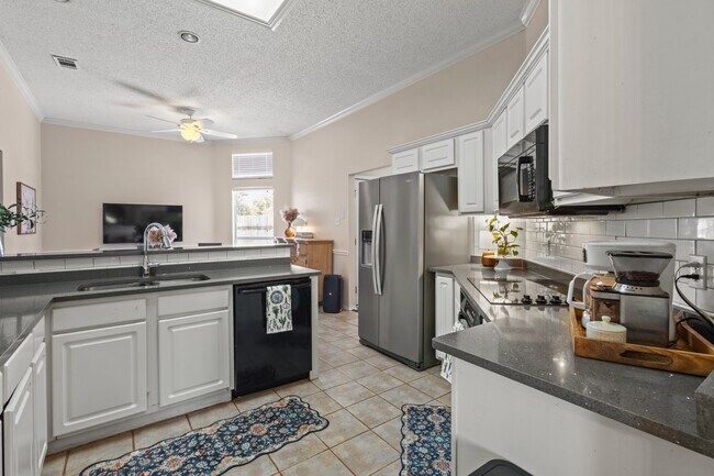 Building Photo - 6711 Landover Hills Ln