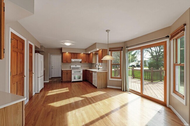Building Photo - 51595 Harvester Dr
