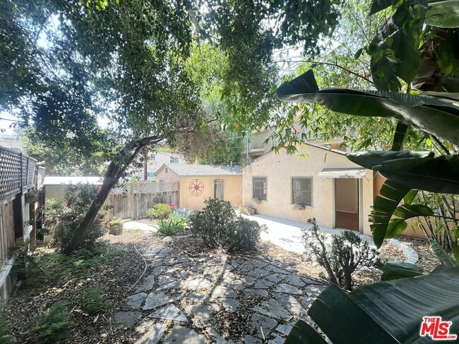 Building Photo - 2019 Cypress Ave.