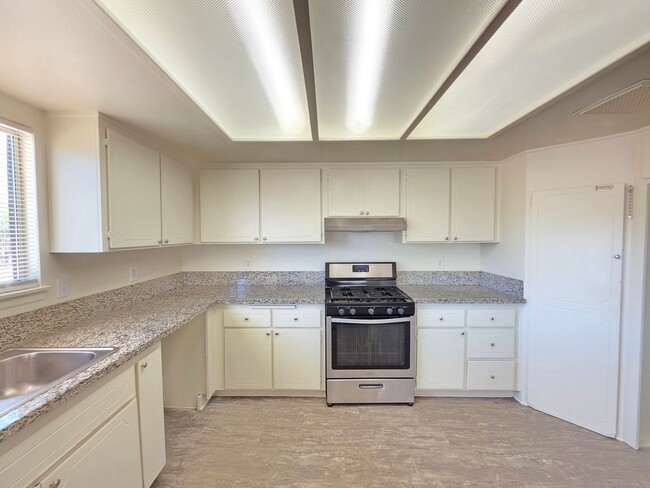 Building Photo - 20325 Airway Blvd