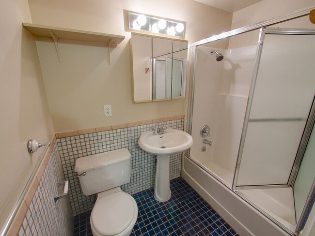 Interior Photo - 421 Apartments