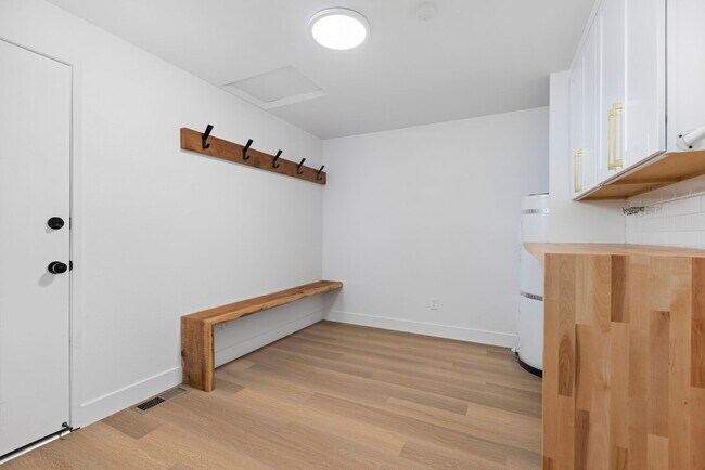 Building Photo - 24728 Marlene Way