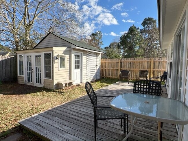 Building Photo - 115 Lancashire Rd