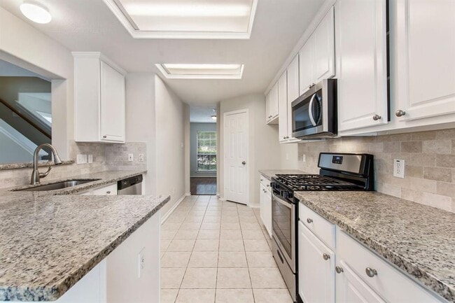 Building Photo - 55 N Queenscliff Cir