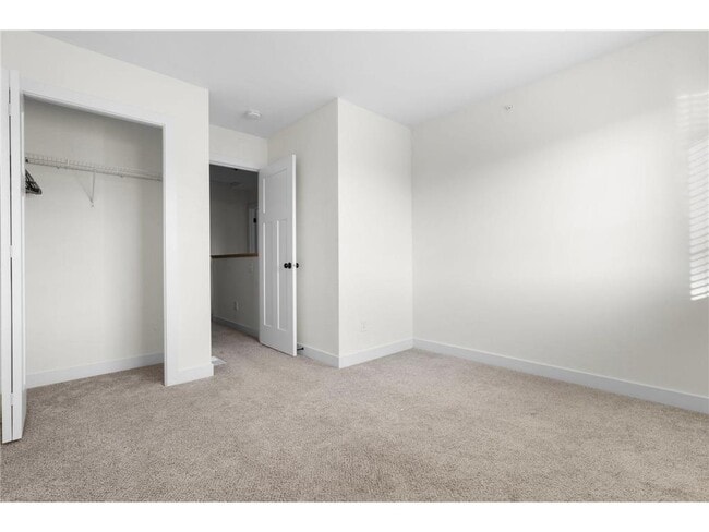 Building Photo - 1795 Cleveland Ct S