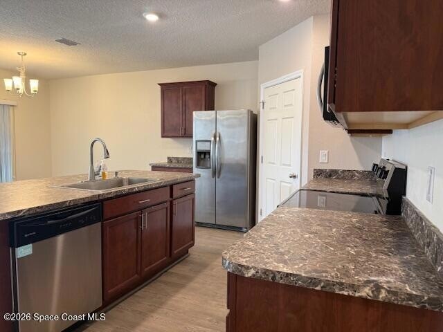 Building Photo - 323 Moray Dr