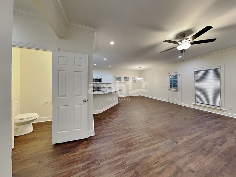 Building Photo - 12 Bittercrest Ct