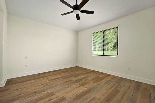Building Photo - 109-111 Amberwood Ct
