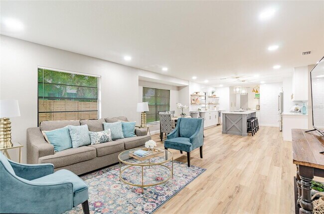 Building Photo - "Historic Seminole Heights 3-Bed, 2-Bath H...