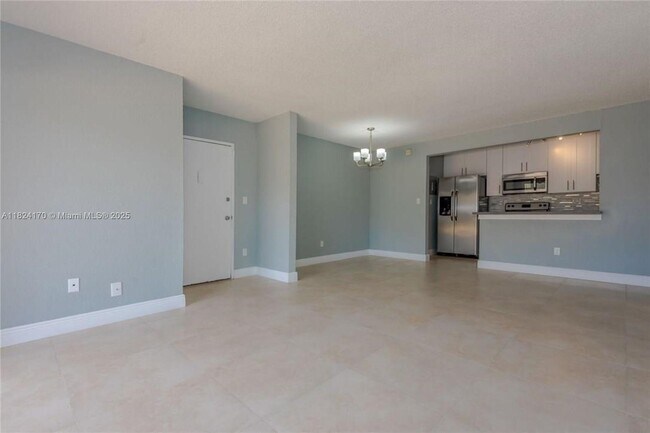 Building Photo - 4640 NW 79th Ave