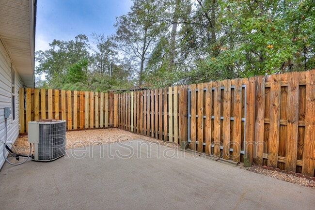 Building Photo - 318 Browning Dr