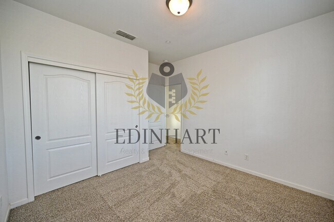 Building Photo - 3238 Lahar Ln