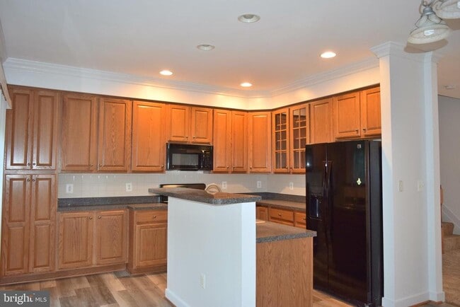 Building Photo - 15435 Binder Ct