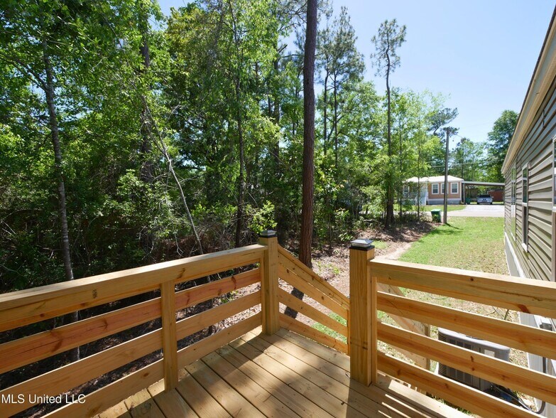 Back porch - 10731 Lilinoe Way