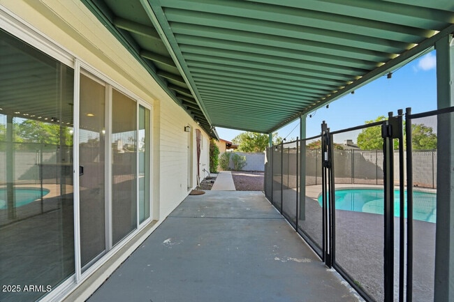 Building Photo - 1644 E Broadmor Dr