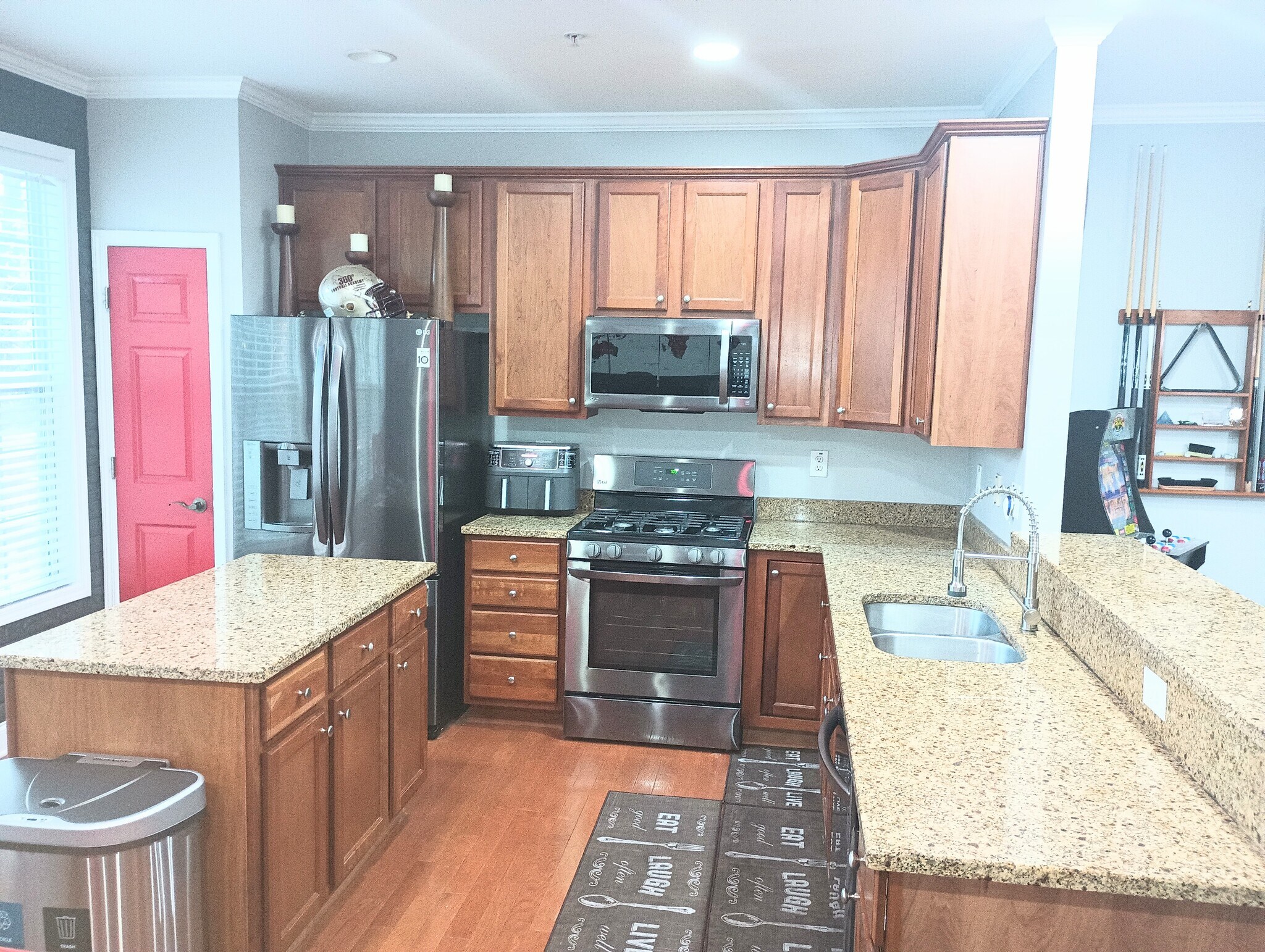 Building Photo - 436 Williamson St SE