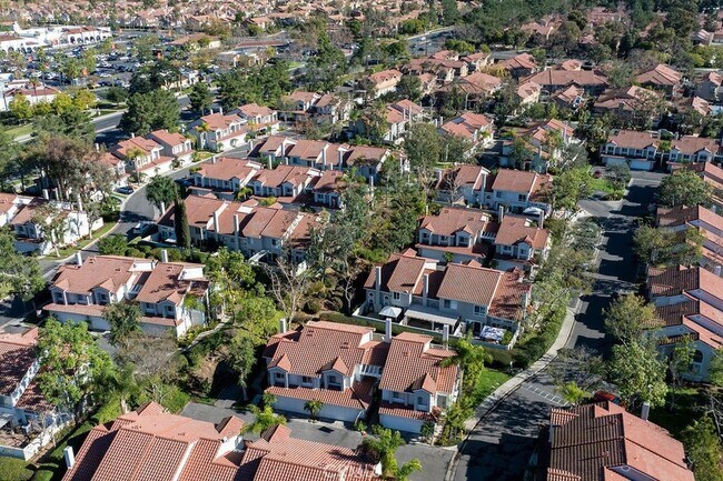 Building Photo - 11 Wild Horse Loop