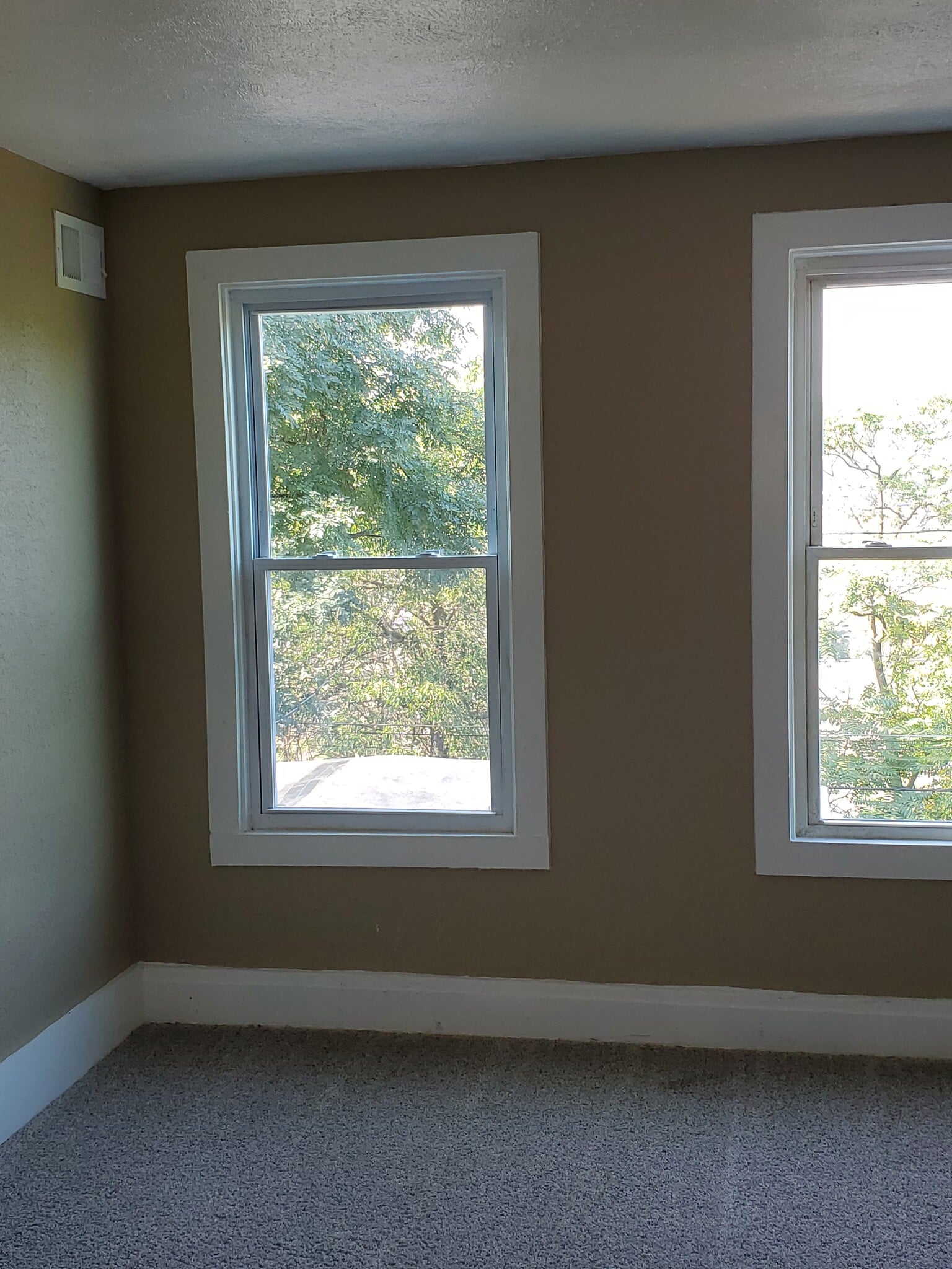 Rear Bedroom - 2905 California Ave