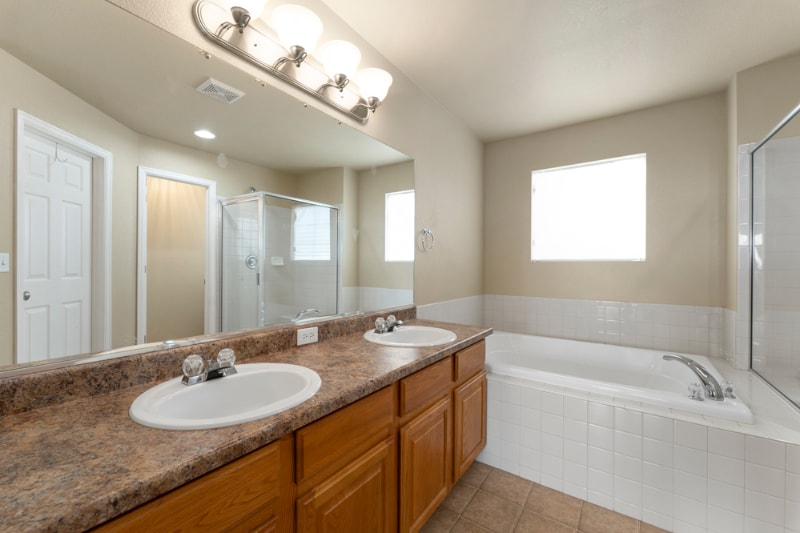 Building Photo - 7 Triangle Dr