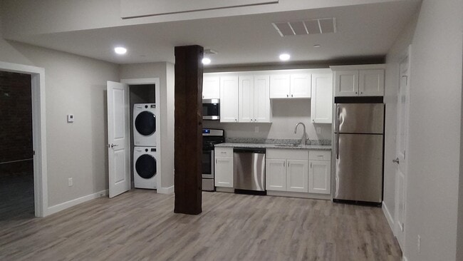 Primary Photo - 62 Lowell St