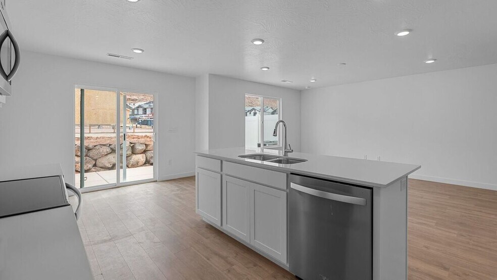 Building Photo - 2105 Wolverine Wy