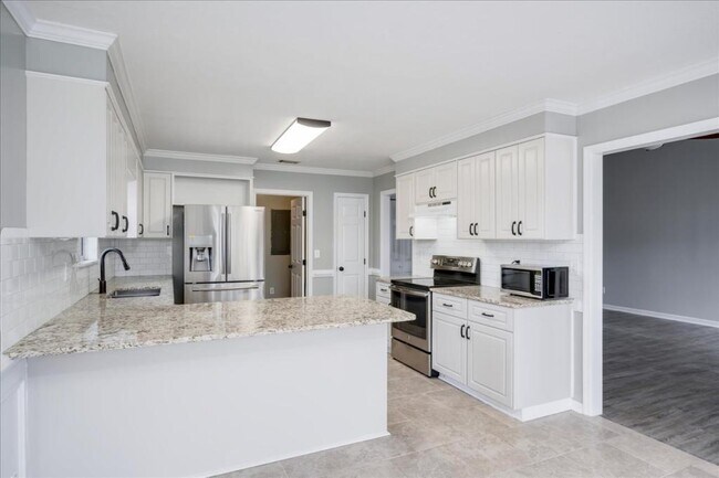 Building Photo - 4642 La Ct