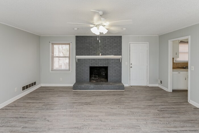 Building Photo - 112 Tillbury Dr