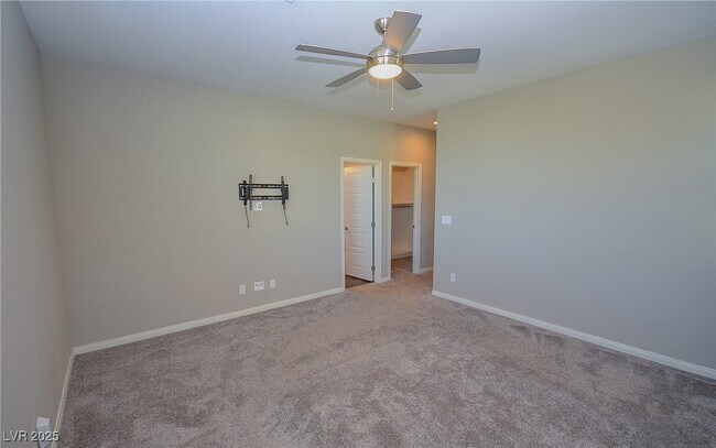 Building Photo - 541 Tokopah Falls St