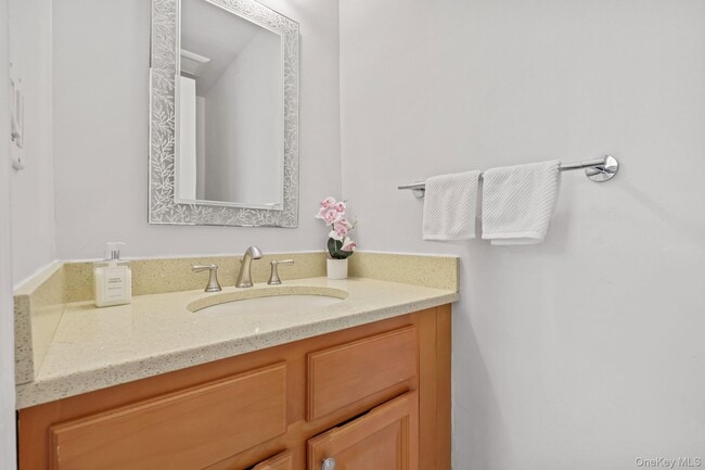 Building Photo - 11 Pondview Cl