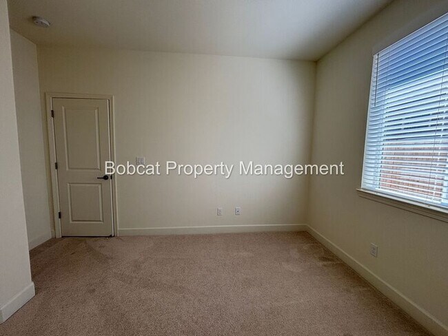 Building Photo - 1120 Dapple Dr