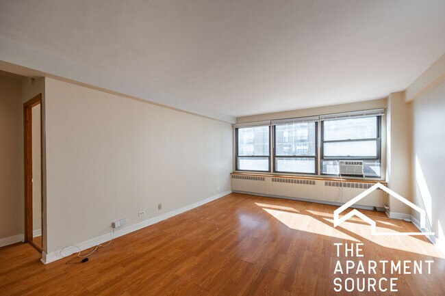 Building Photo - 4180 N Marine Dr