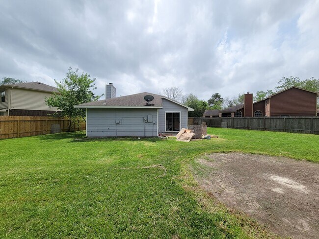 Building Photo - 15814 Murrelet Ct