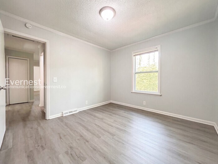 Building Photo - 1174 Alemeda Dr