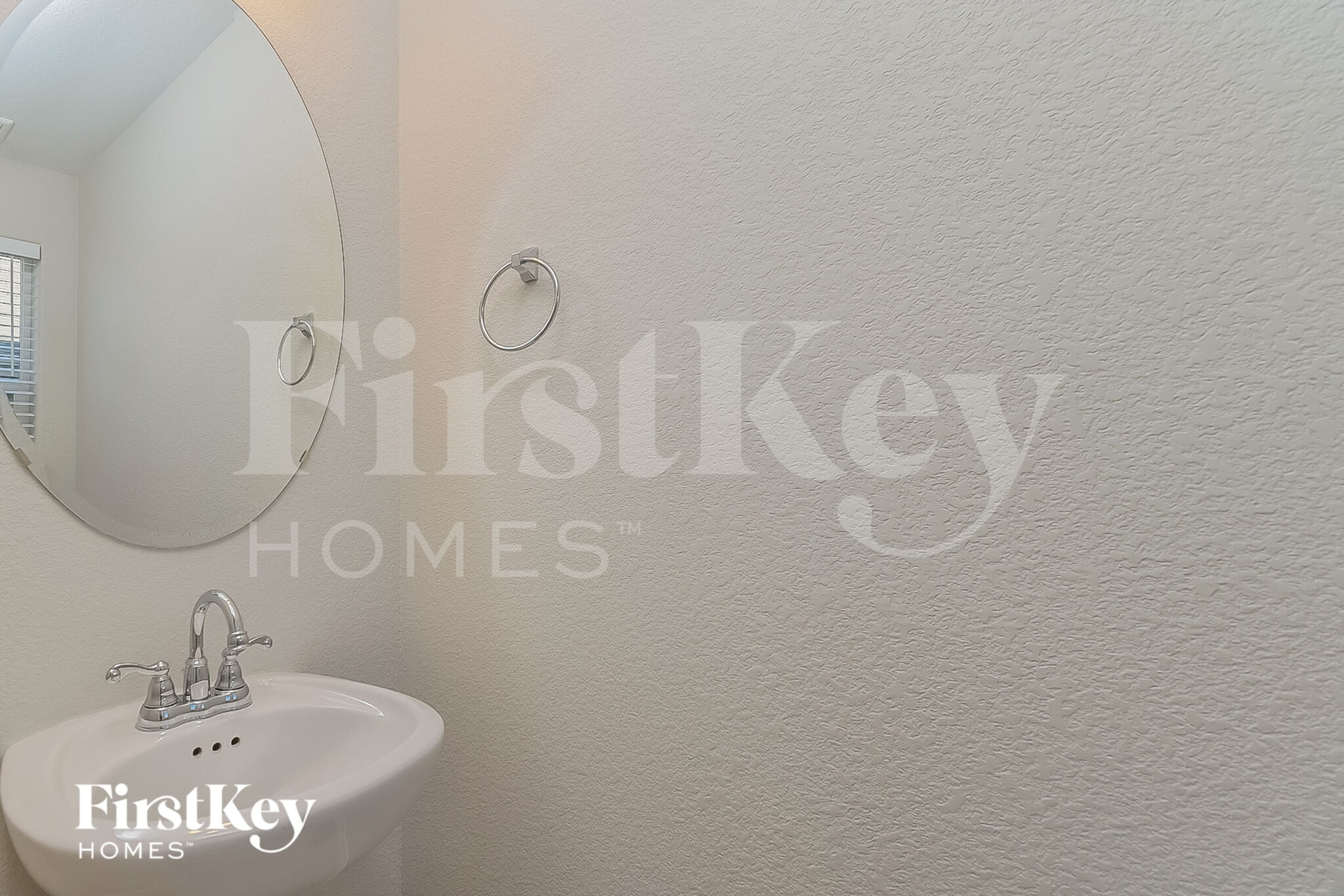 Building Photo - 10913 Nolin Dr