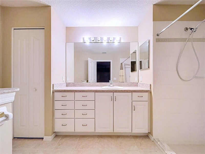 Building Photo - 18736 Bent Pine Dr