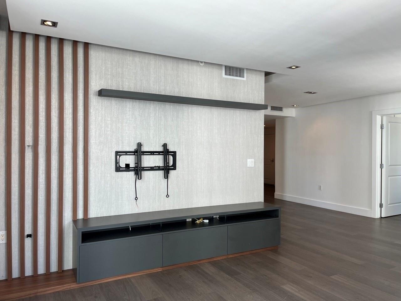 Building Photo - 1250 S Miami Ave