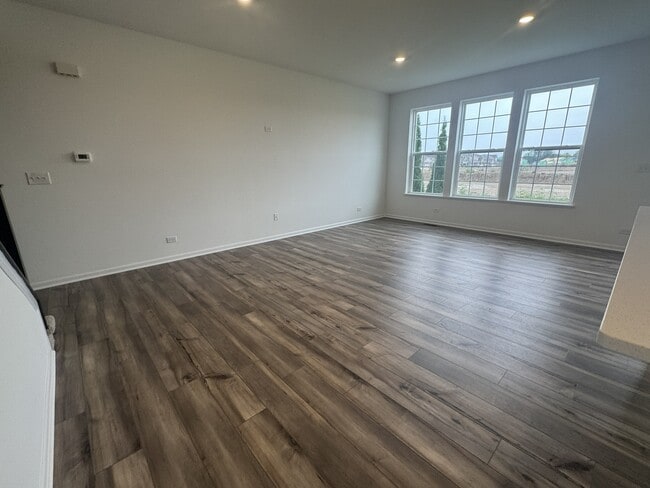 Building Photo - 2609 Dundee Dr