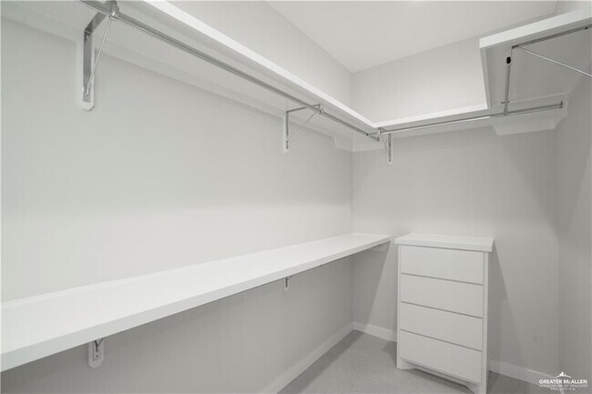 Building Photo - 16 Garman St