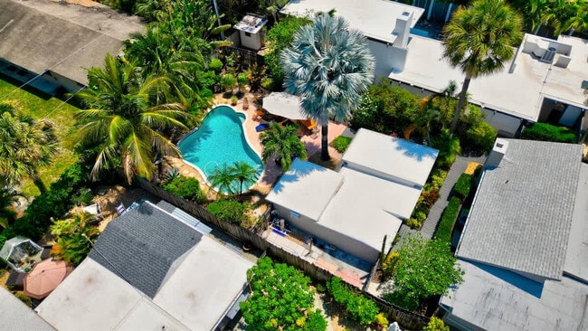 Building Photo - 1449 NE 23rd St