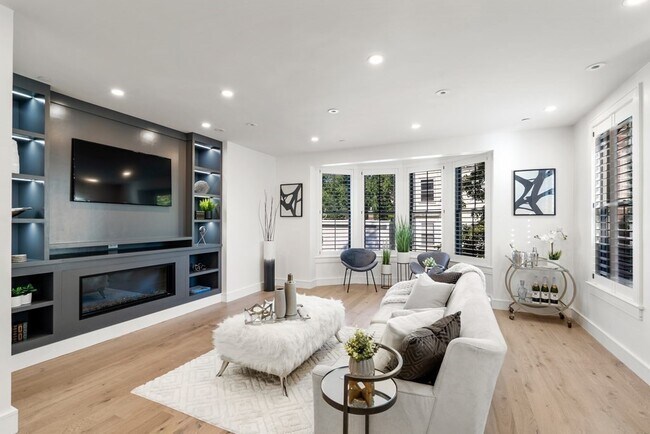 Building Photo - 57 Saratoga St