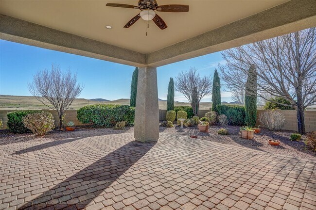 Building Photo - $300 off your move in costs. Now pets allowed! Beautiful 2 bed + den, 2 bath Home Located in Quai...