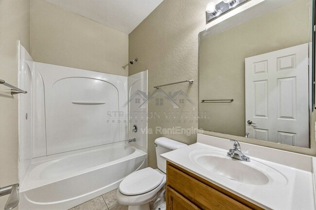 Building Photo - 44212 W Cydnee Dr