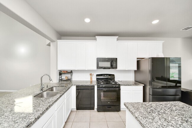 Building Photo - 6302 Prince Pl Dr